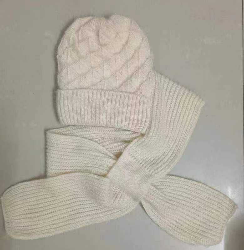 Knitted Beanie & Scarf Set