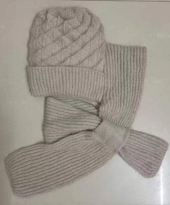 Knitted Beanie & Scarf Set